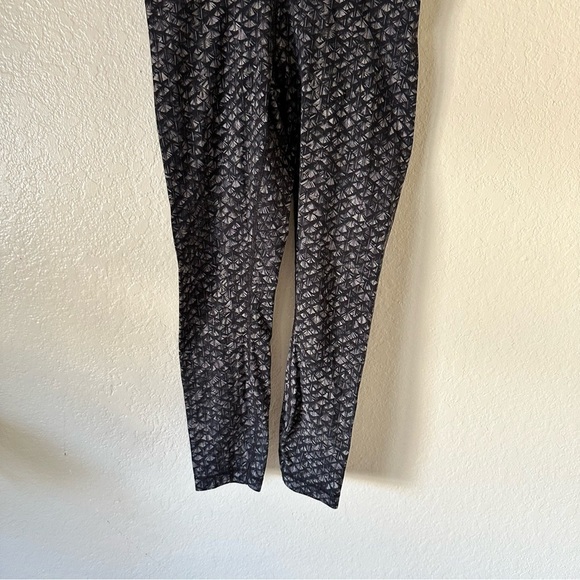 Lululemon Wunder Under Pant (Hi-Rise) (Nulux) leggings size 8 - Picture 8 of 11